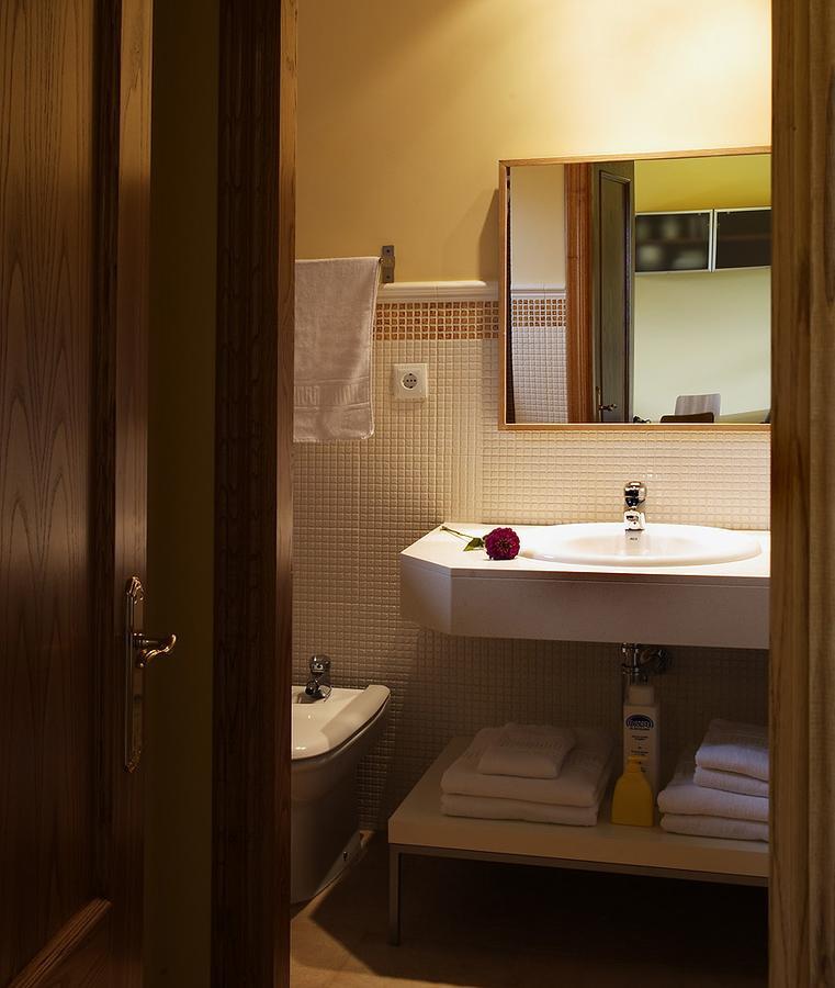 Apartamentos El Guindal Тапия-де-Касарьего Экстерьер фото